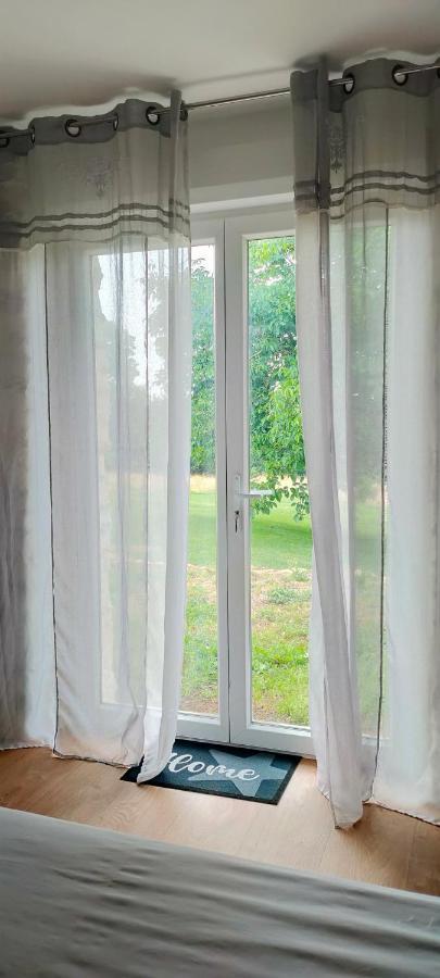 Le Petit Pre Bed & Breakfast Bouesse Bagian luar foto