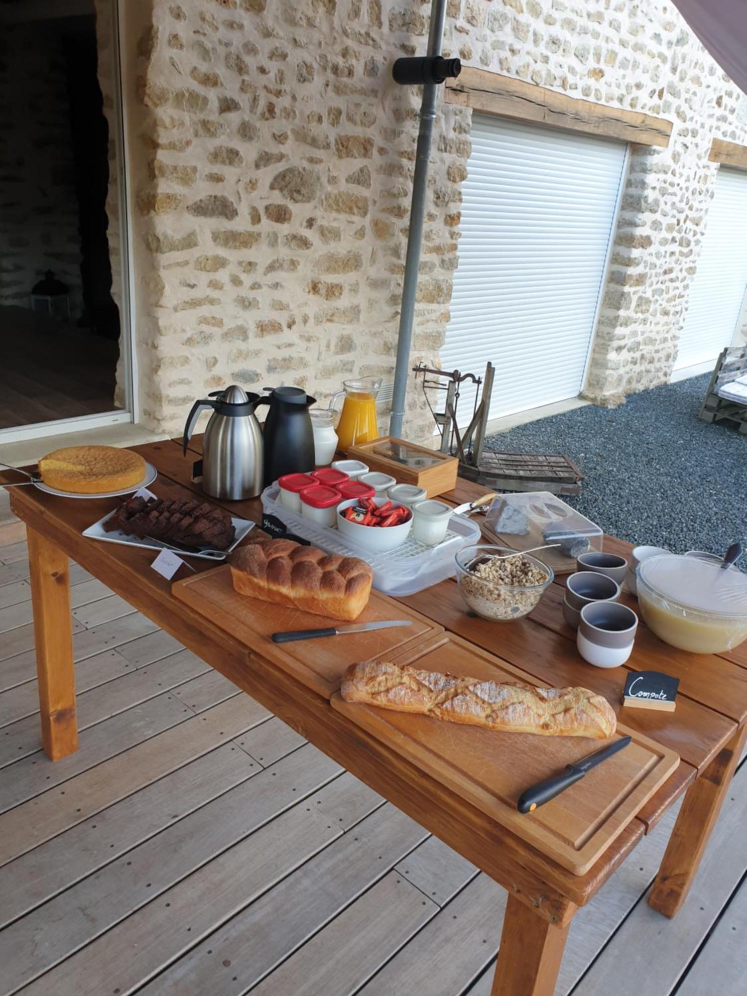 Le Petit Pre Bed & Breakfast Bouesse Bagian luar foto